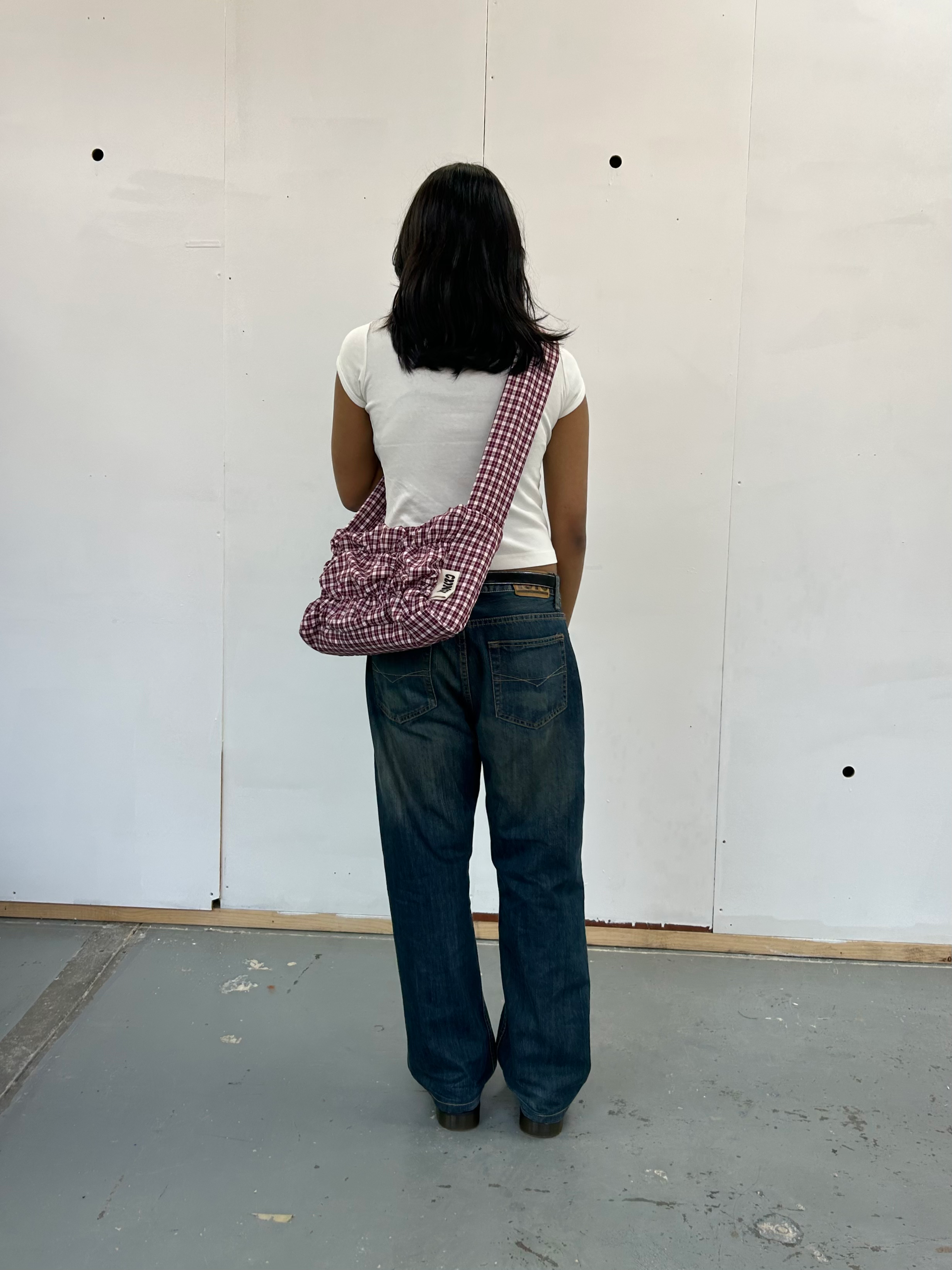 Picnic Scrunch iPad Kid Clinger in Maroon (adjustable) image 7