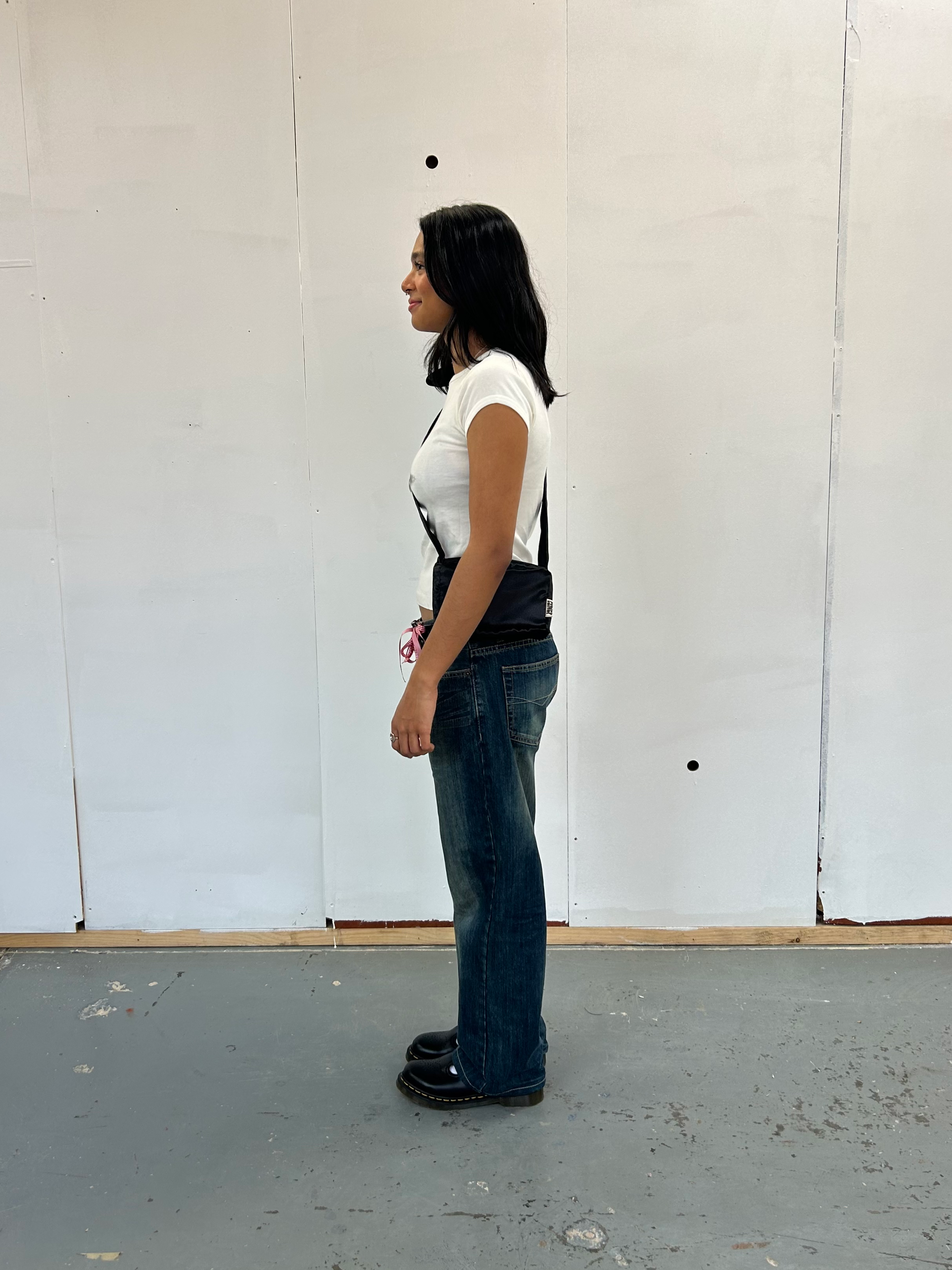 Black Tie Shoulder Clinger image 2