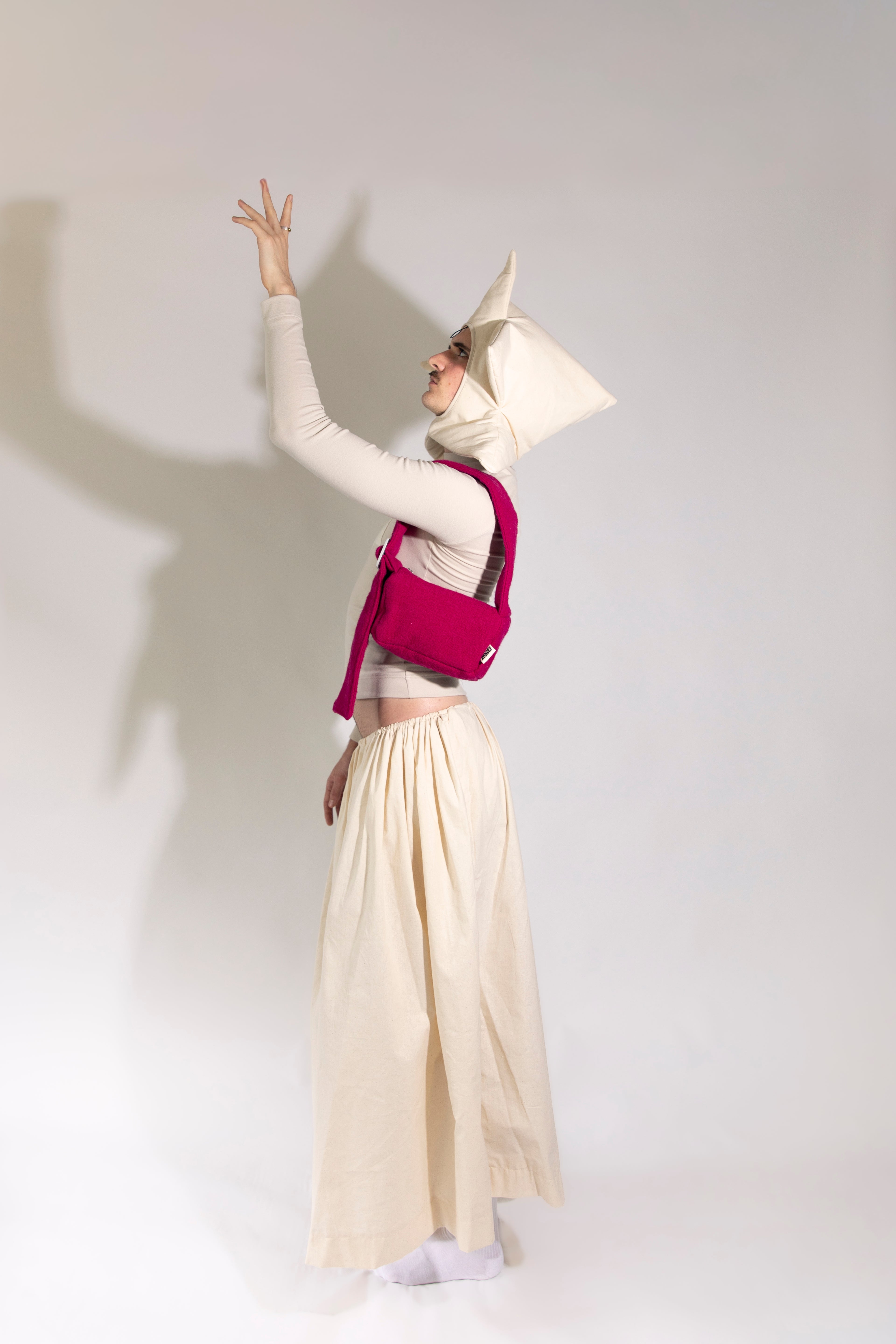 Wanda Shoulder Clinger