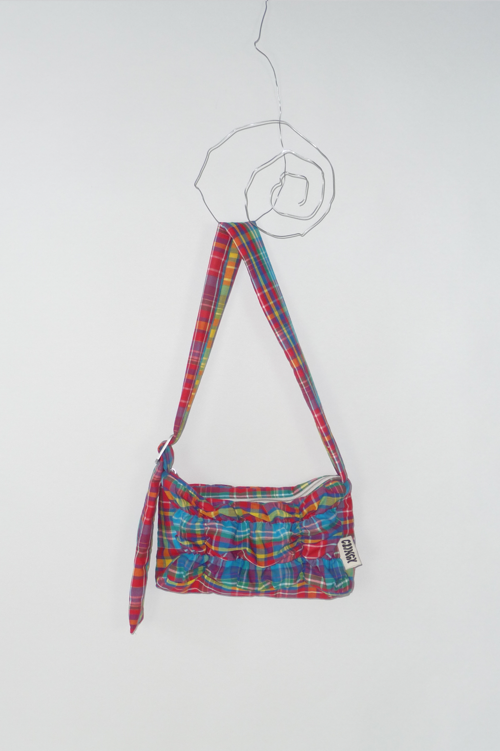 Picnic Scrunch iPad Kid Clinger in Rainbow
