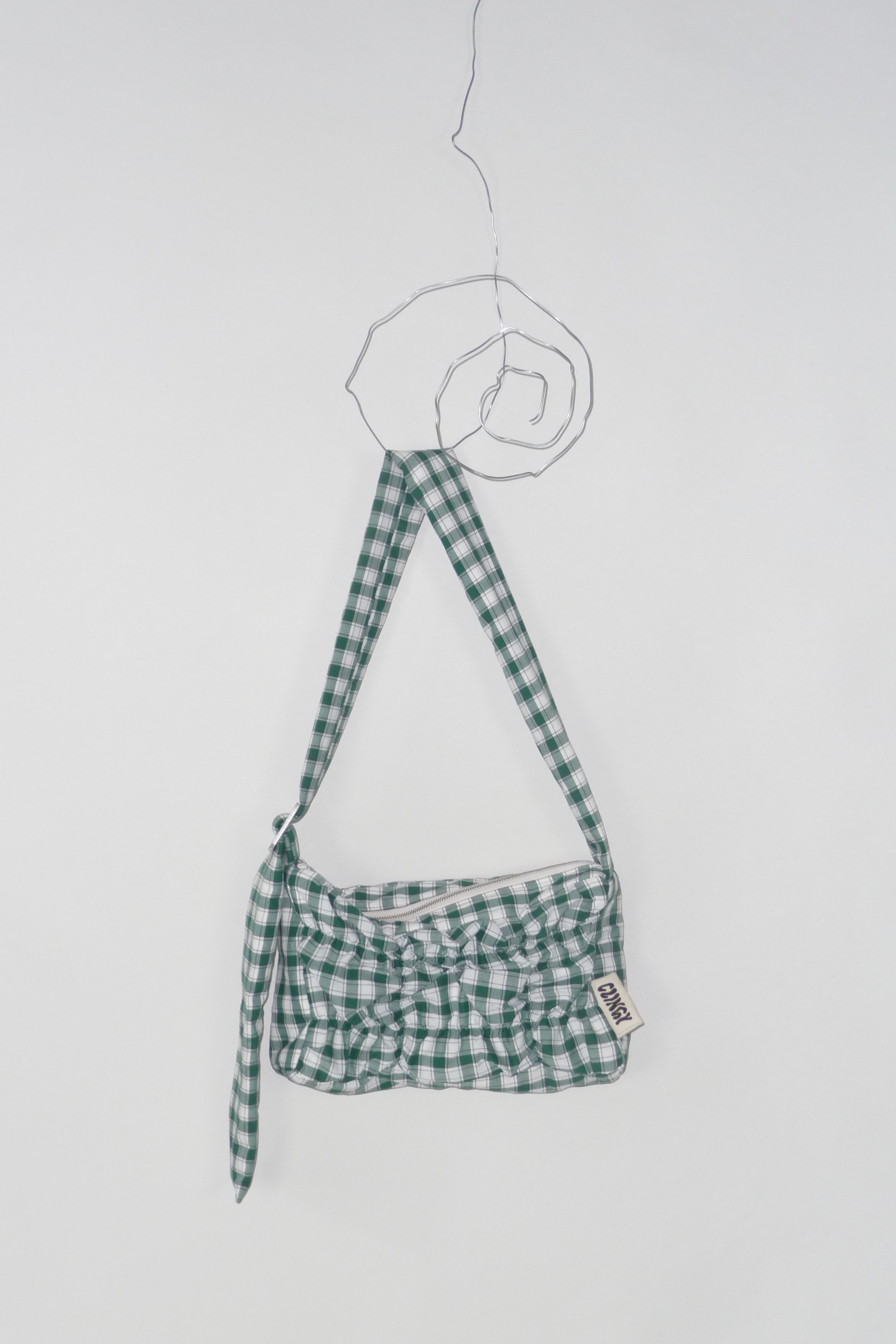 Picnic Scrunch iPad Kid Clinger in Green