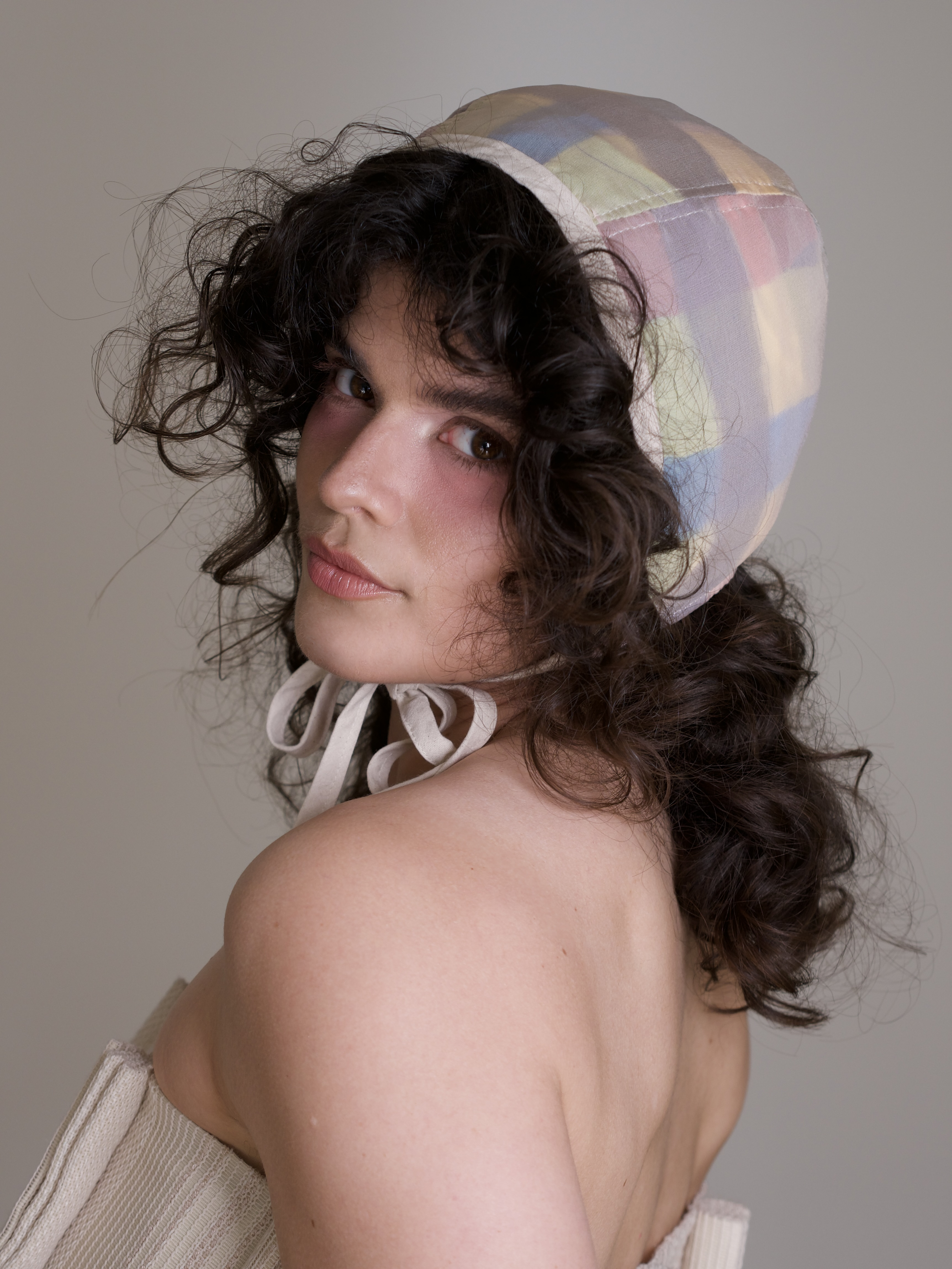 Transparent Bonnet