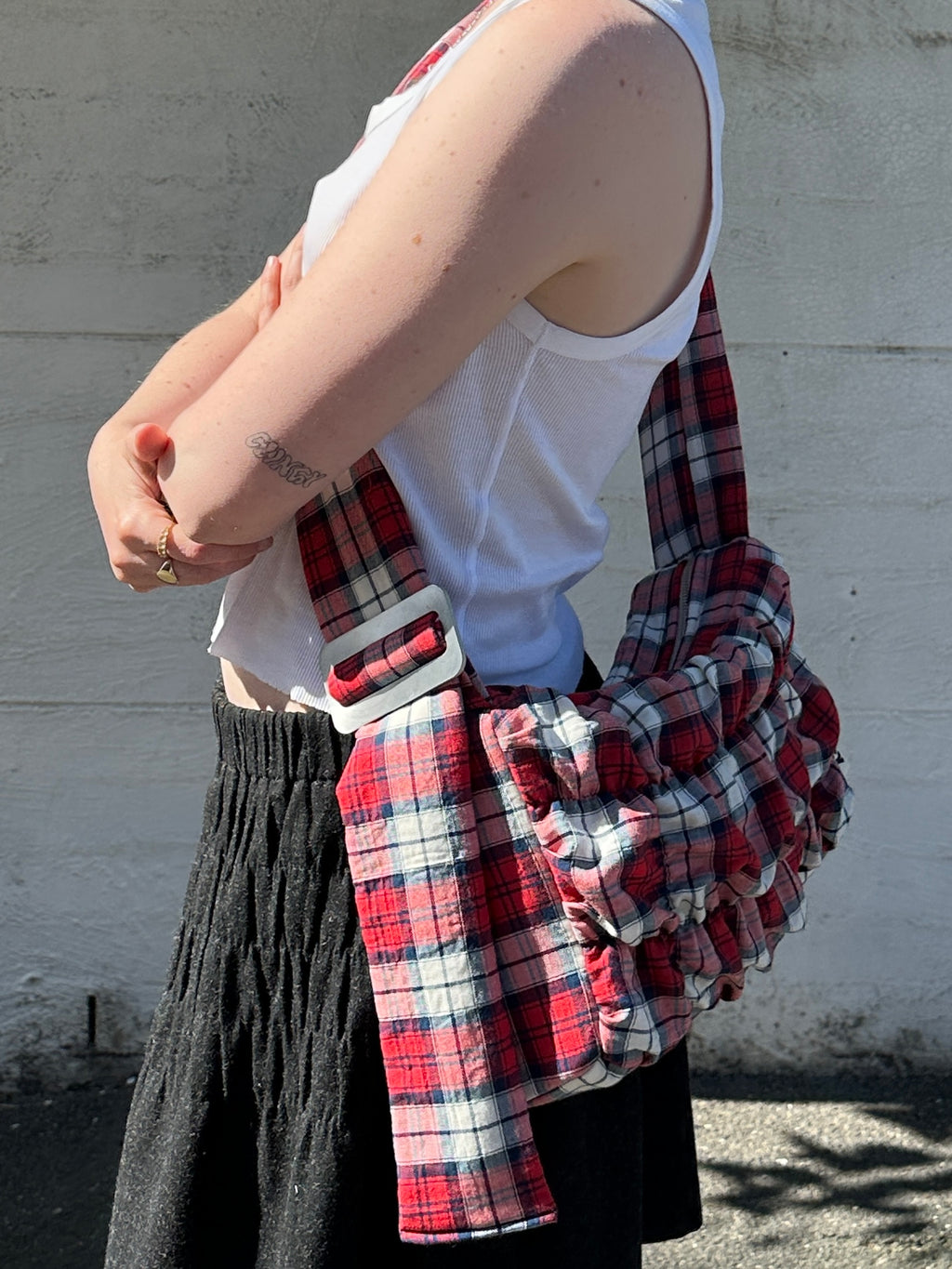 Picnic Scrunch iPad Kid Clinger in Red (adjustable) image 2