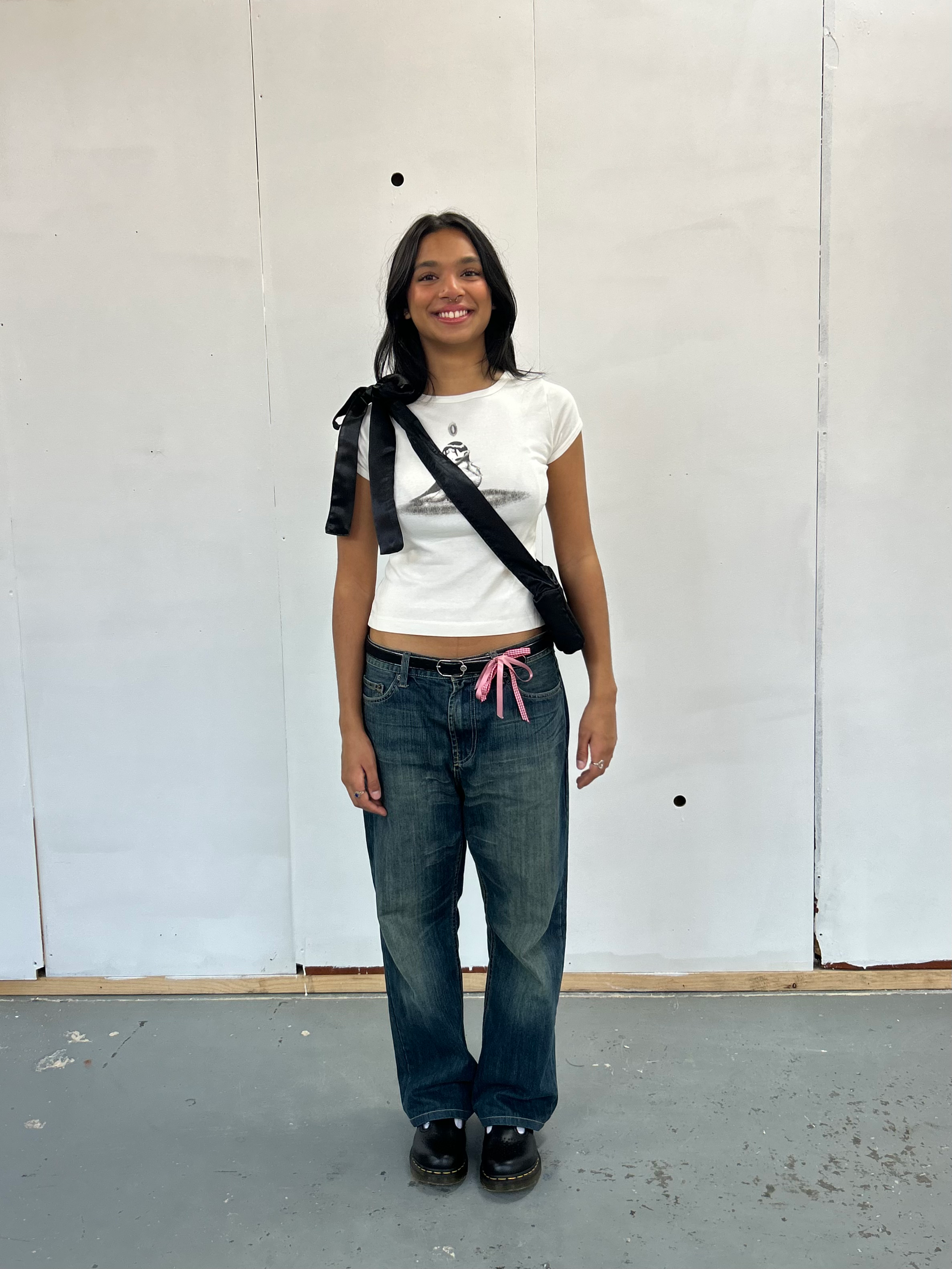 Black Tie Shoulder Clinger image 1