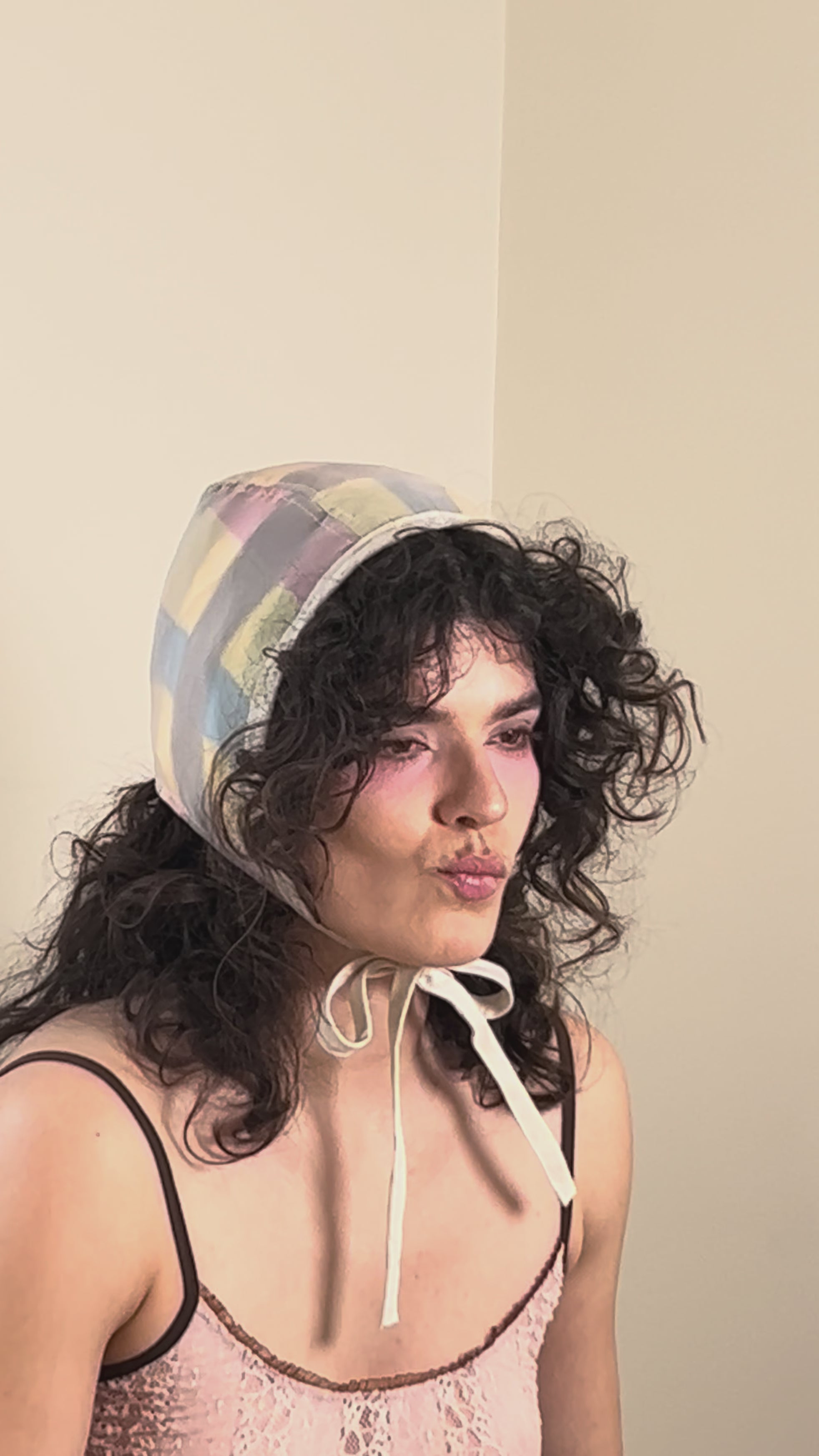 Transparent Bonnet